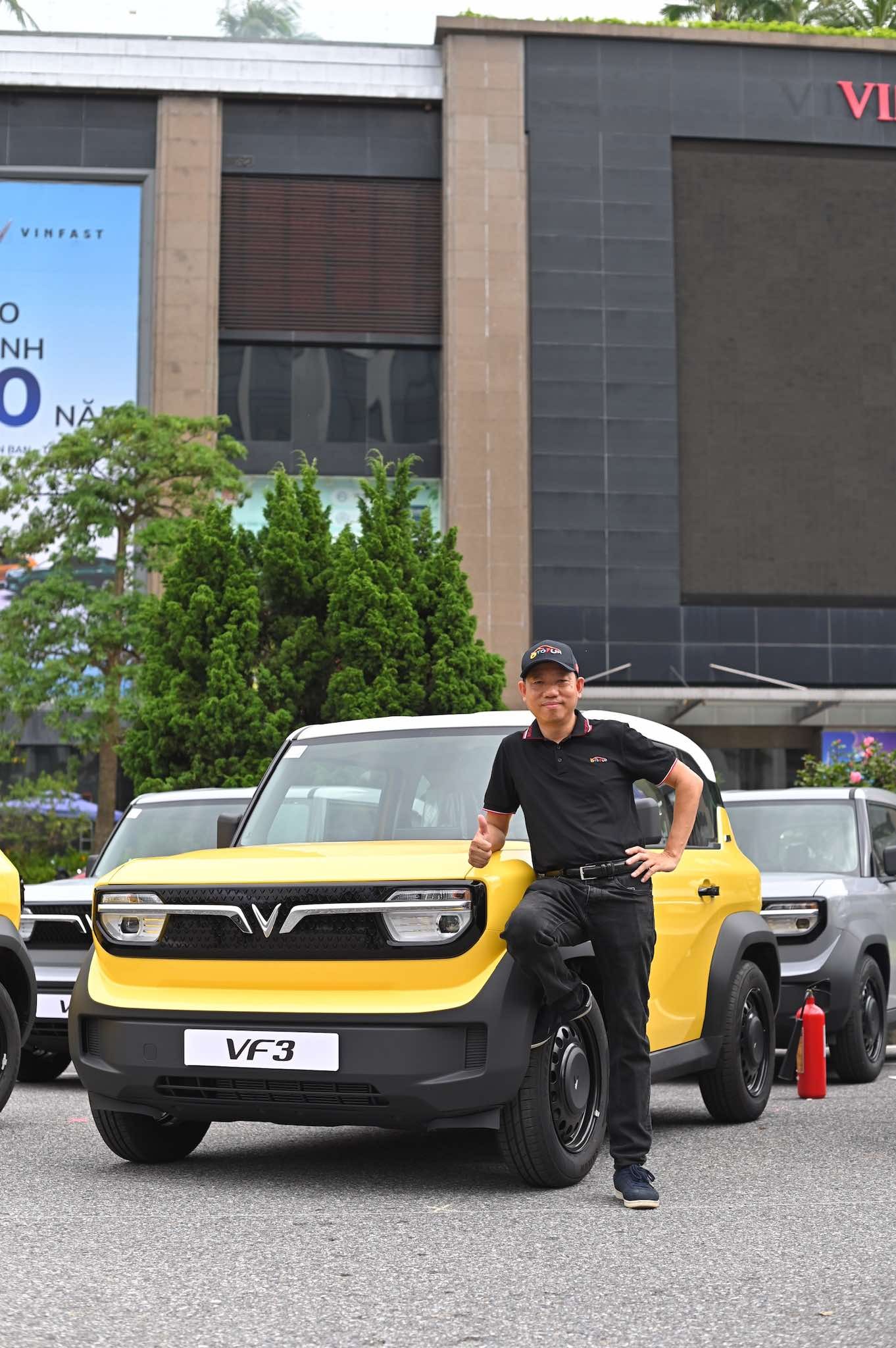 Bàn giao 99 xe điện VinFast VF 3 đầu tiên Bàn giao 99 xe điện VinFast VF 3 đầu tiên