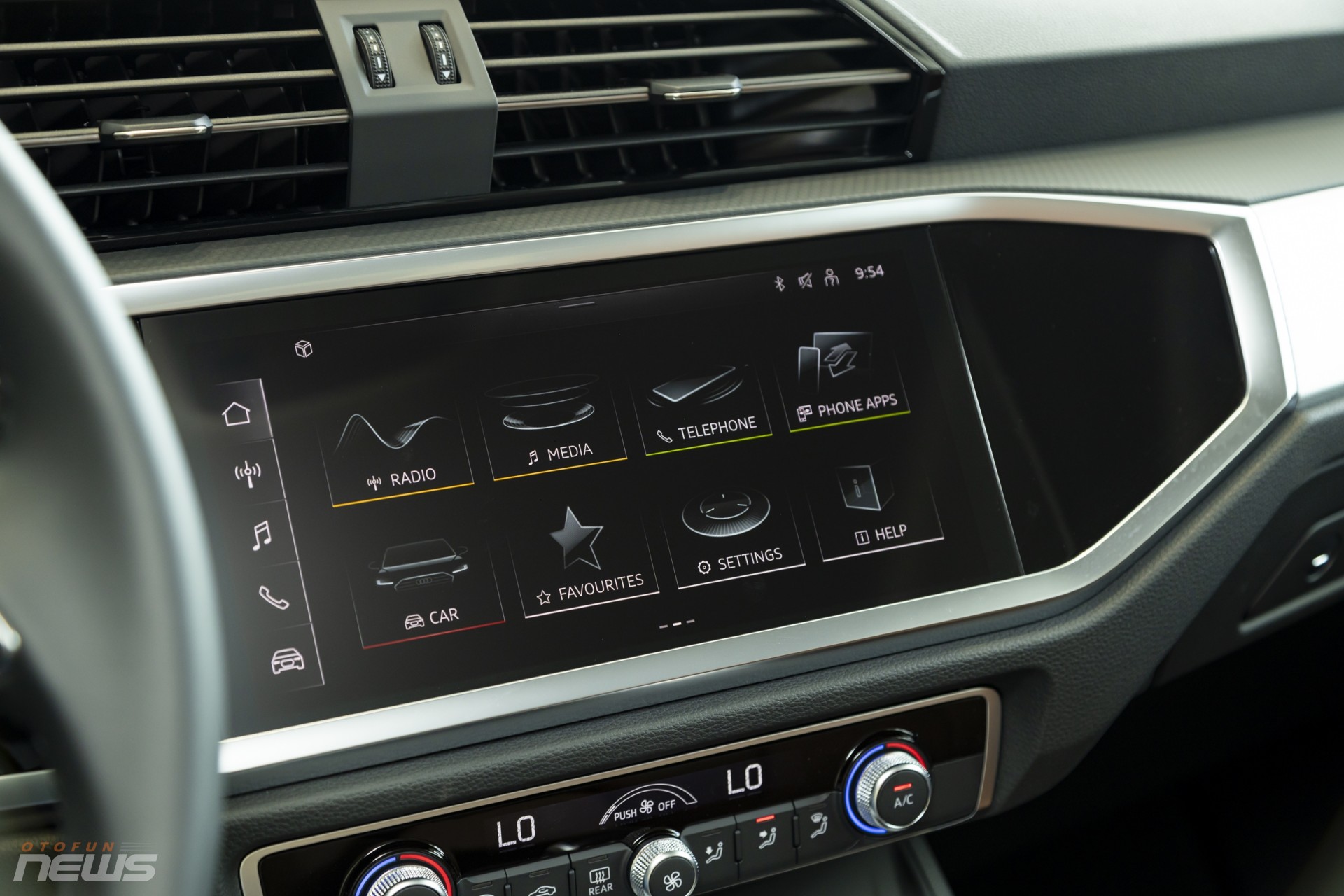 Soi chi tiết Audi Q3 Advanced Black Edition tại Việt Nam, giá từ 1,89 tỷ đồng Soi chi tiết Audi Q3 Advanced Black Edition tại Việt Nam, giá từ 1,89 tỷ đồng