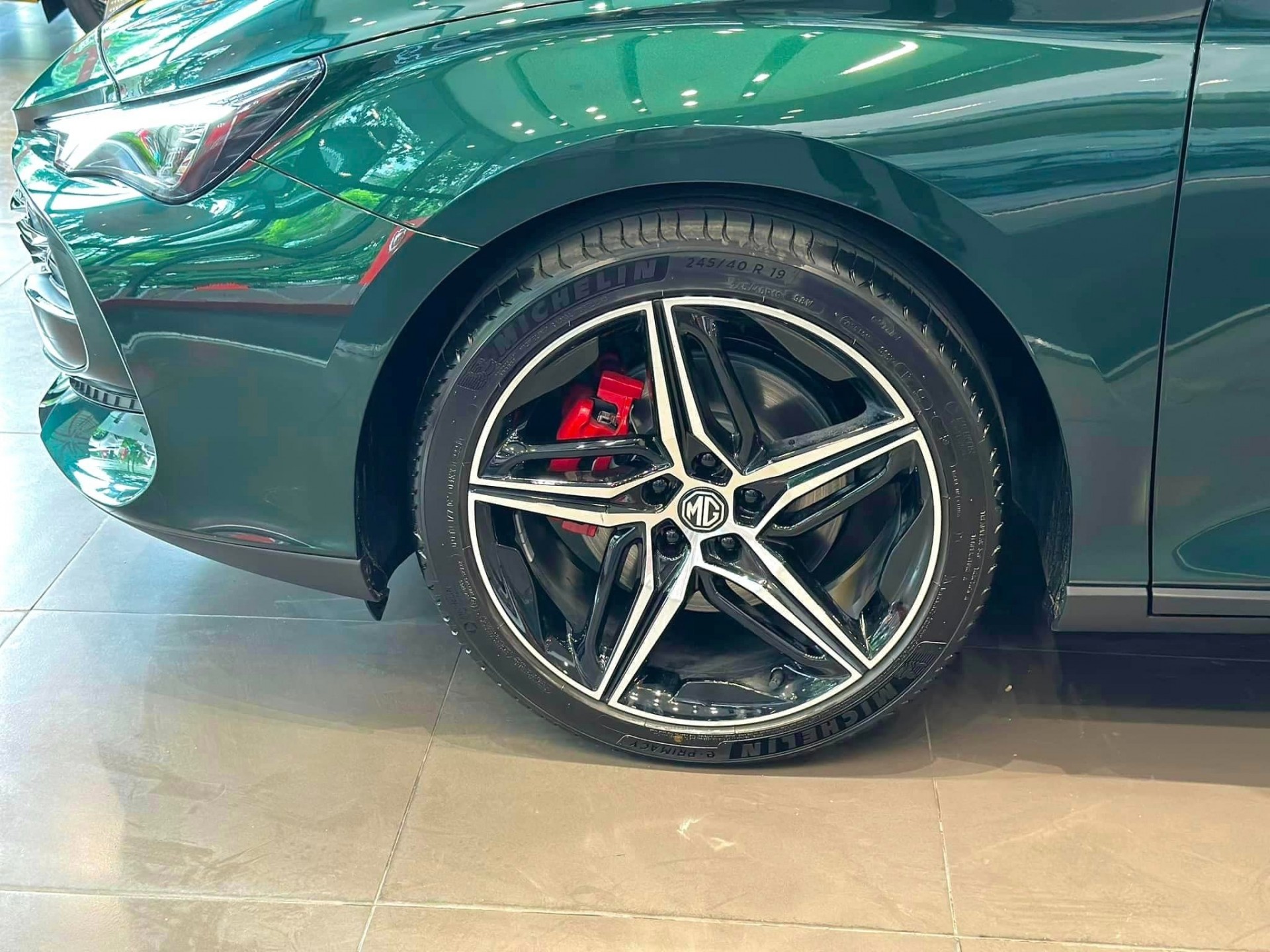 Xem trước nội, ngoại thất MG7 tại đại lý, giá dự kiến hơn 800 triệu đồng Xem trước nội, ngoại thất MG7 tại đại lý, giá dự kiến hơn 800 triệu đồng
