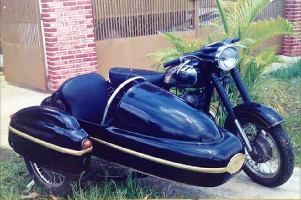 JAWA - xe con thỏ JAWA - xe con thỏ