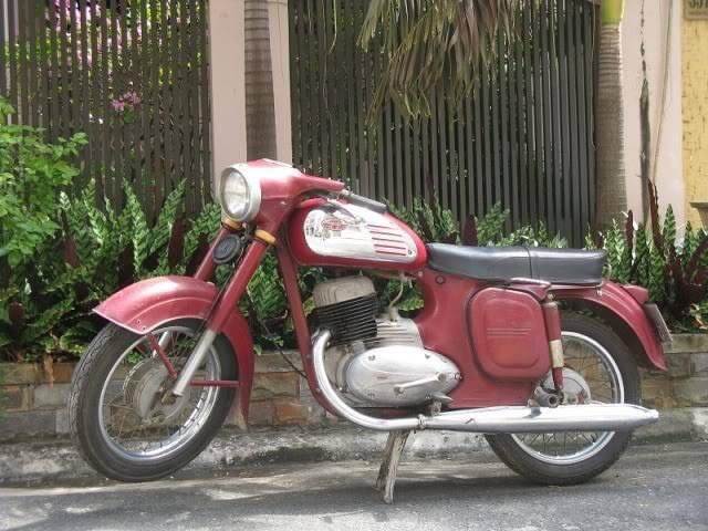 JAWA - xe con thỏ JAWA - xe con thỏ