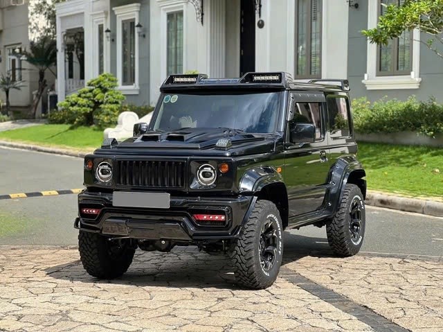 Suzuki Jimny mới lăn bánh 500 km rao bán 1,4 tỷ đồng Suzuki Jimny mới lăn bánh 500 km rao bán 1,4 tỷ đồng