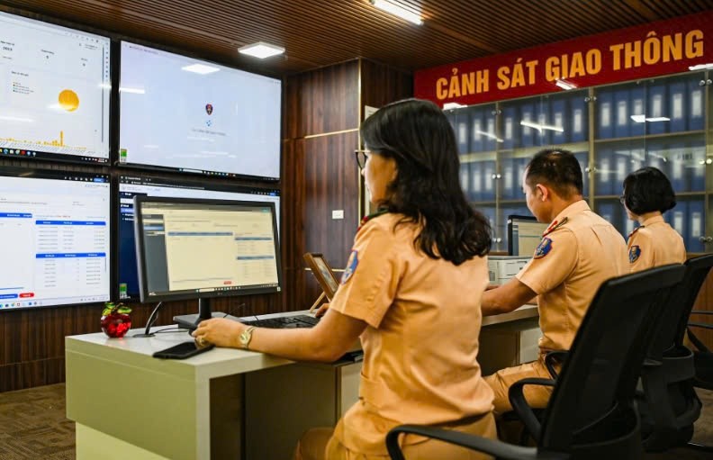 Hơn 388.000 biển số ô tô đấu giá trực tuyến từ hôm nay 5/9 Hơn 388.000 biển số ô tô đấu giá trực tuyến từ hôm nay 5/9