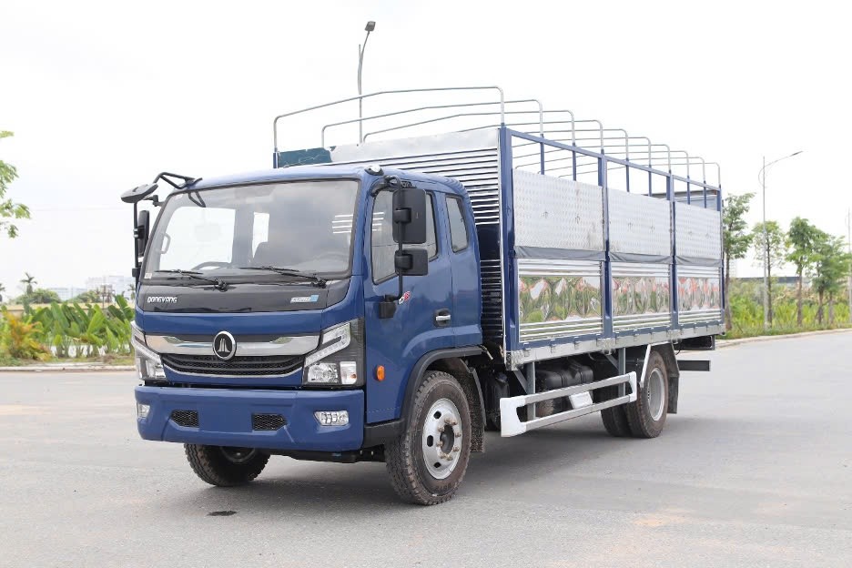 Xe tải Đồng Vàng D8: Hiểu nhu cầu vận chuyển đa dạng của khách hàng phân khúc xe tải thùng dài 6 m Xe tải Đồng Vàng D8: Hiểu nhu cầu vận chuyển đa dạng của khách hàng phân khúc xe tải thùng dài 6 m
