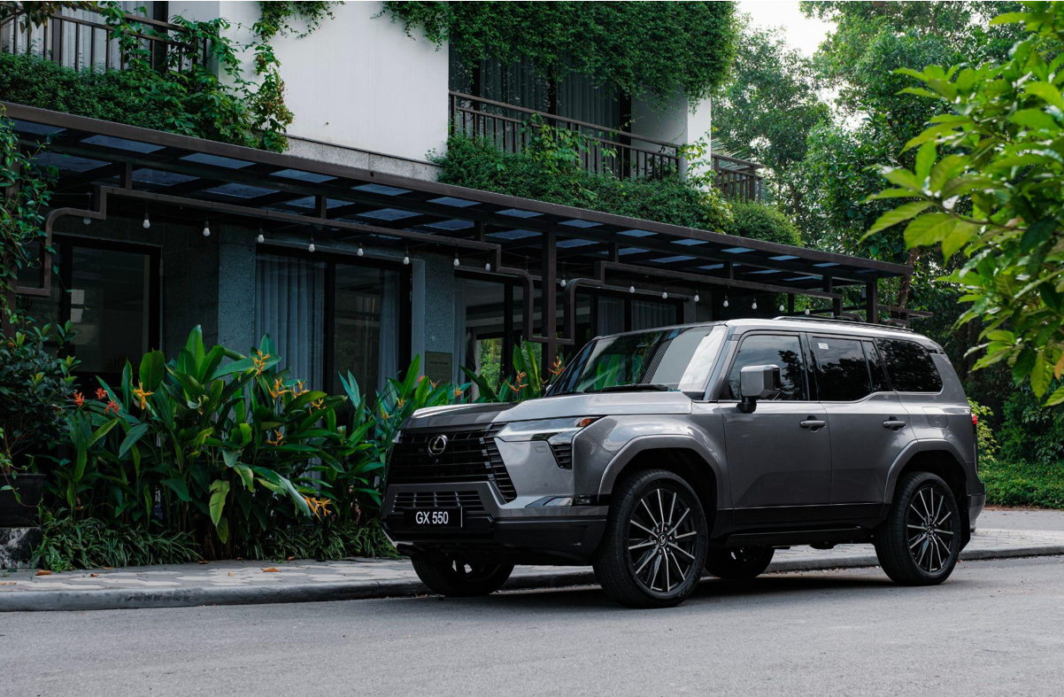 GX 550 ra mắt, mang đến sự bất ngờ cho giới mộ điệu về 1 GX hoàn toàn khác GX 550 ra mắt, mang đến sự bất ngờ cho giới mộ điệu về 1 GX hoàn toàn khác