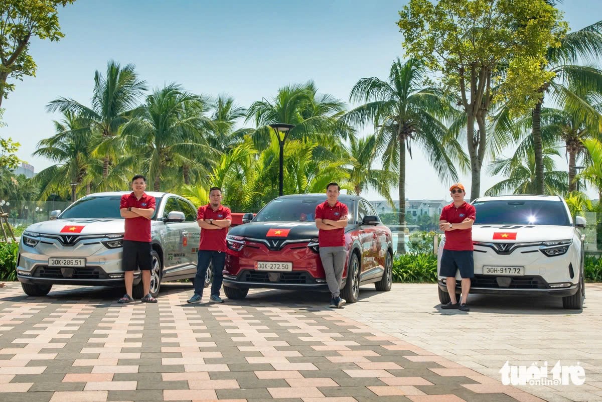 Đoàn xe VinFast VF 8 khởi hành đi Tây Tạng sáng nay Đoàn xe VinFast VF 8 khởi hành đi Tây Tạng sáng nay