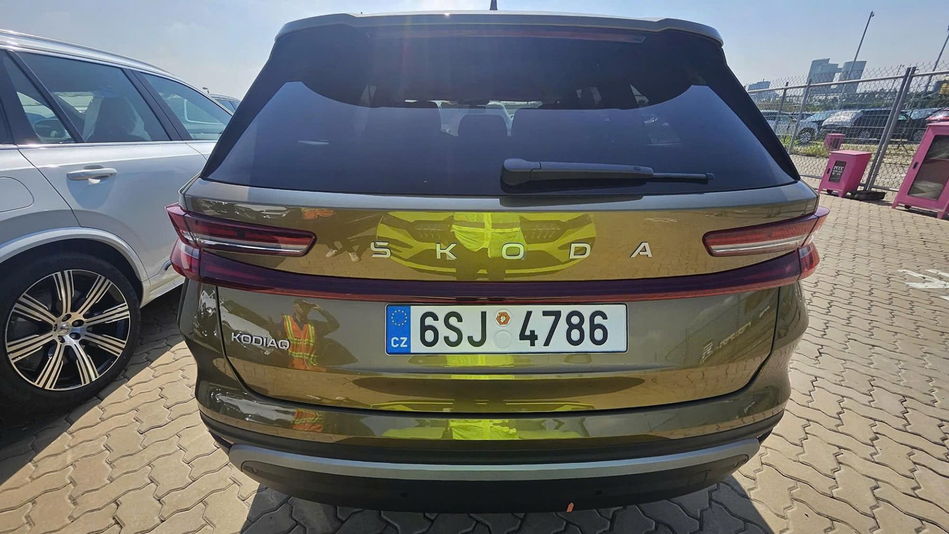 Xe điện Skoda Enyaq IV cập cảng Việt Nam và dự kiến trưng bày cuối tháng 10 Xe điện Skoda Enyaq IV cập cảng Việt Nam và dự kiến trưng bày cuối tháng 10