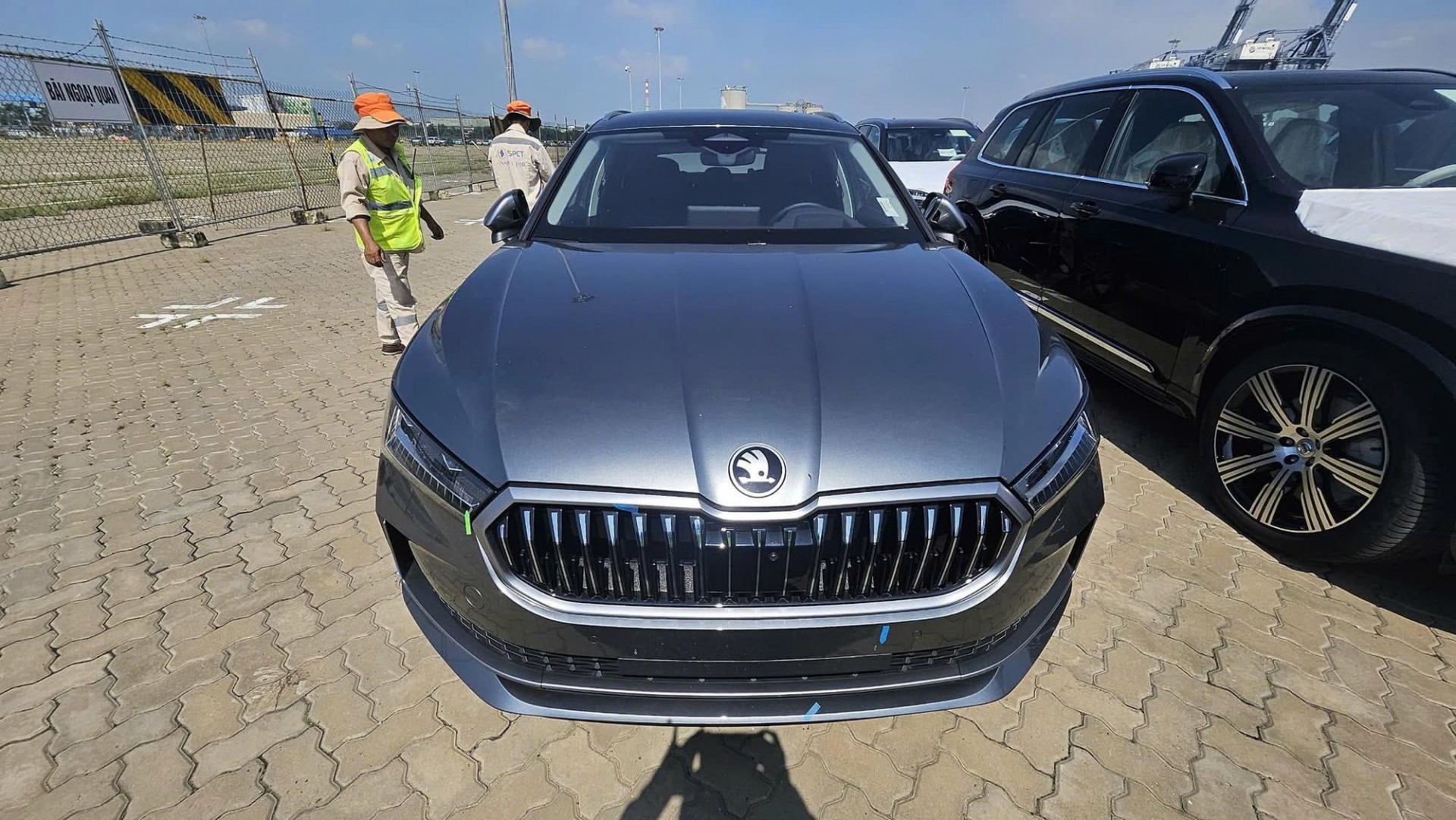 Xe điện Skoda Enyaq IV cập cảng Việt Nam và dự kiến trưng bày cuối tháng 10 Xe điện Skoda Enyaq IV cập cảng Việt Nam và dự kiến trưng bày cuối tháng 10