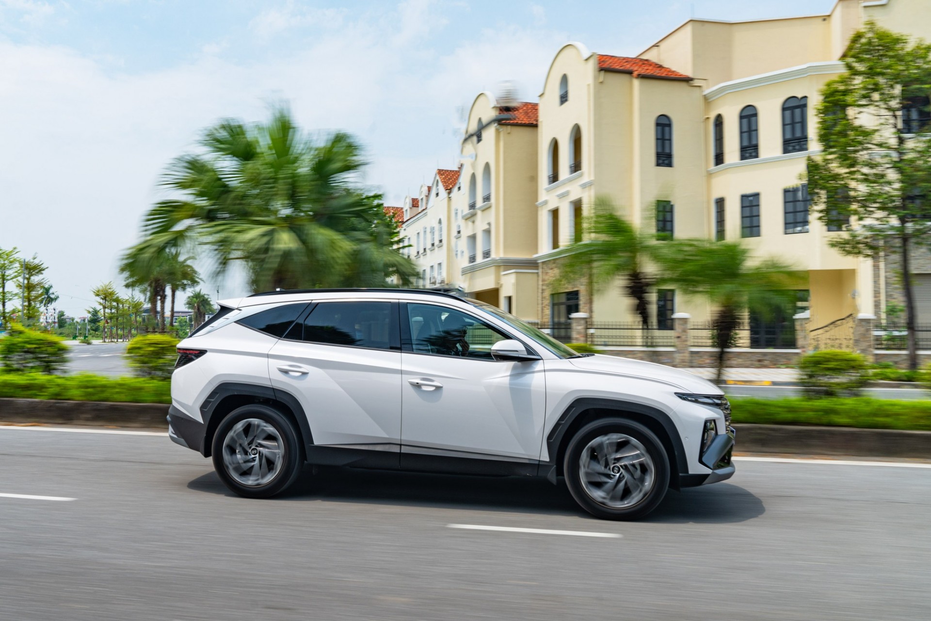 Hyundai Tucson 2024 ra mắt với 4 phiên bản, giá từ 769 triệu đồng Hyundai Tucson 2024 ra mắt với 4 phiên bản, giá từ 769 triệu đồng