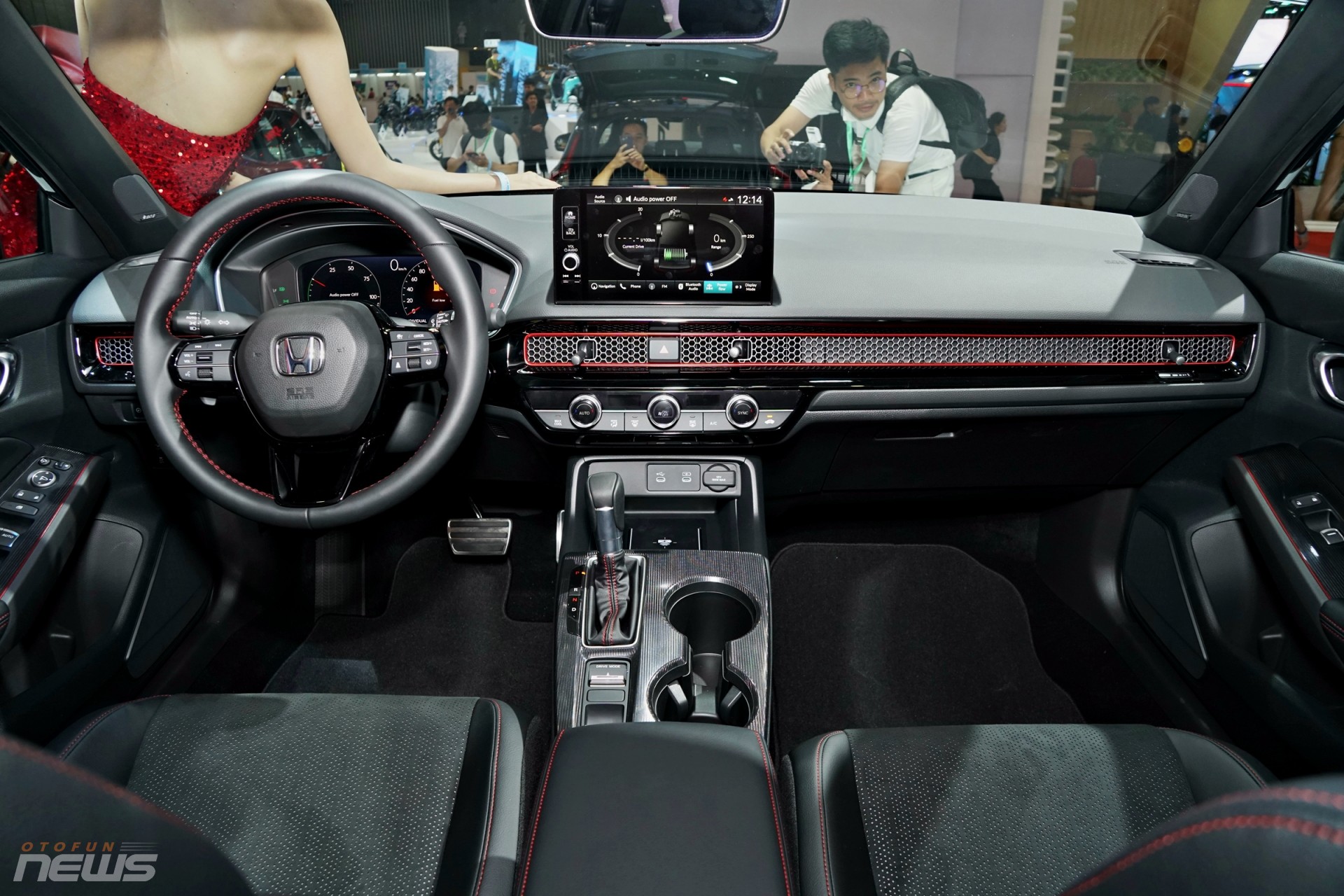 Honda Civic 2025 ra mắt, khác biệt ở phiên bản e:HEV RS giá tới 999 triệu đồng Honda Civic 2025 ra mắt, khác biệt ở phiên bản e:HEV RS giá tới 999 triệu đồng