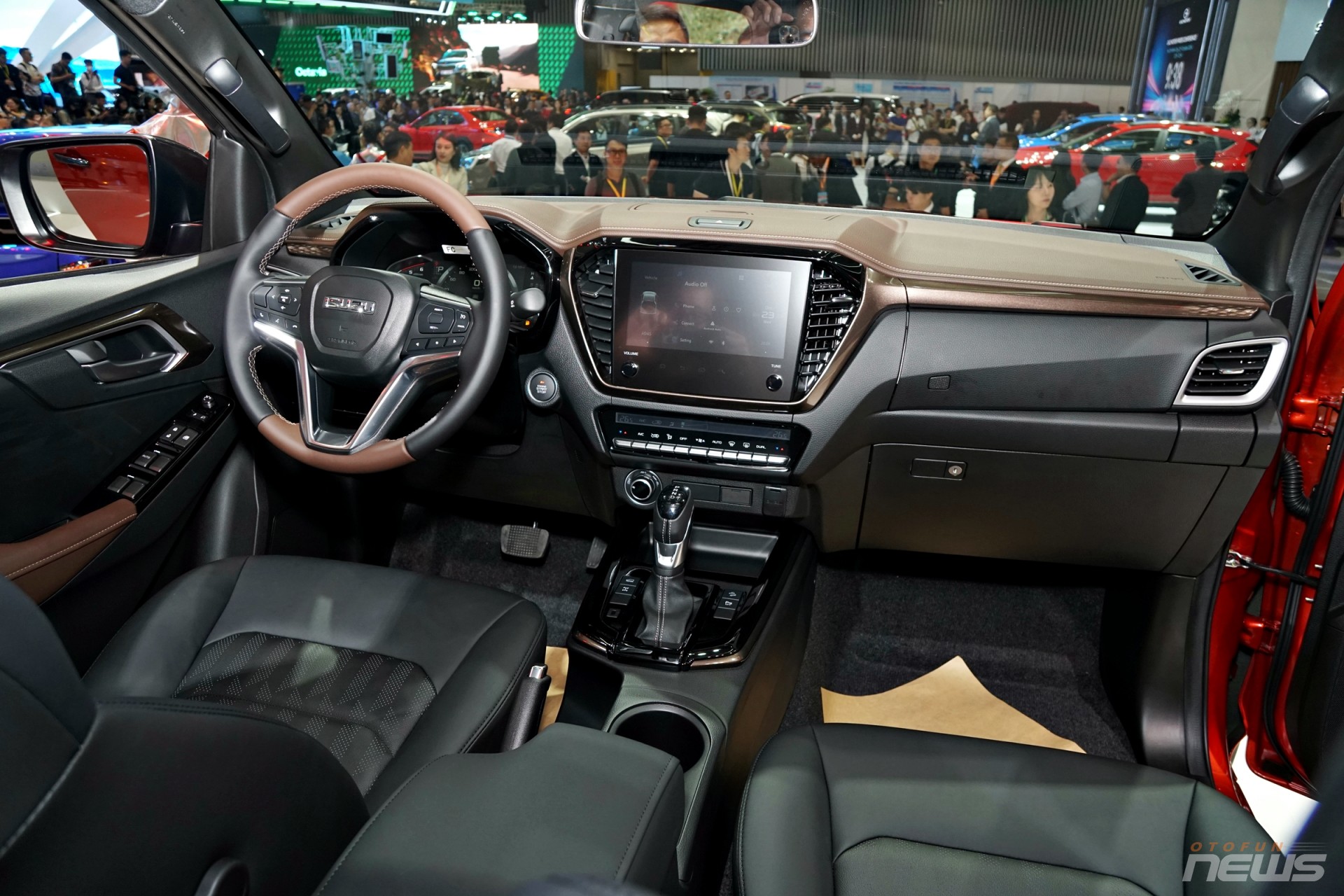 Isuzu D-Max 2024 ra mắt, sử dụng động cơ cũ và chưa có ADAS Isuzu D-Max 2024 ra mắt, sử dụng động cơ cũ và chưa có ADAS