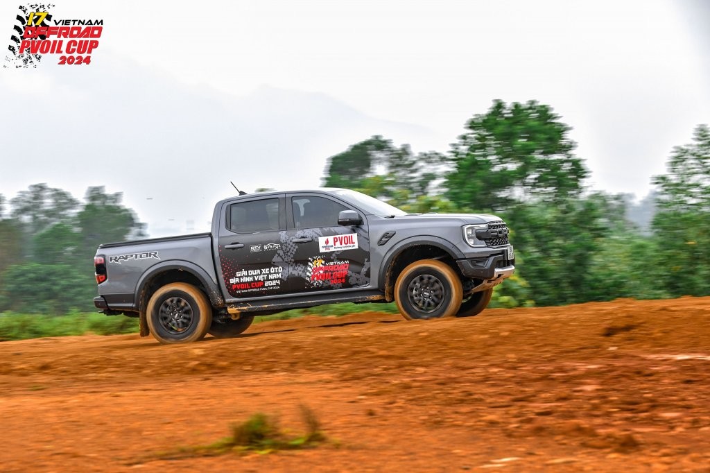 Ngắm 'quái thú' Ford Ranger Raptor hầm hố và uy lực tại PVOIL VOC 2024 Ngắm 'quái thú' Ford Ranger Raptor hầm hố và uy lực tại PVOIL VOC 2024
