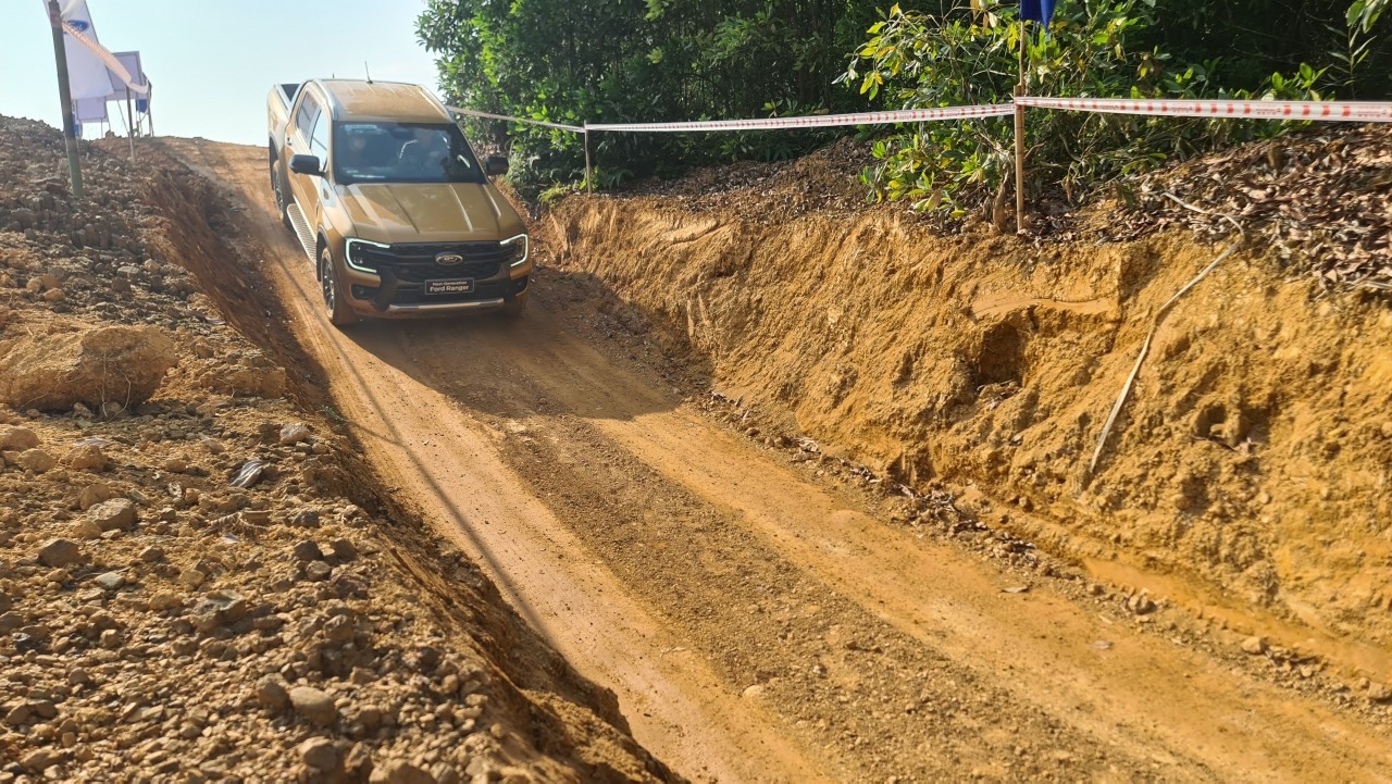 Thử thách bản lĩnh off-road với ba phiên bản đắt giá nhất của Ford Ranger tại PVOIL VOC 2024 Thử thách bản lĩnh off-road với ba phiên bản đắt giá nhất của Ford Ranger tại PVOIL VOC 2024