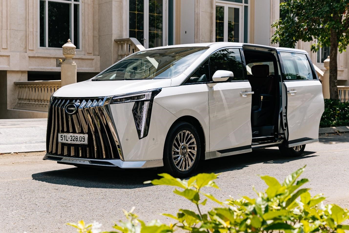 GAC All-New M8: Cân bằng, tinh tế, lựa chọn tối ưu cho di chuyển hằng ngày GAC All-New M8: Cân bằng, tinh tế, lựa chọn tối ưu cho di chuyển hằng ngày