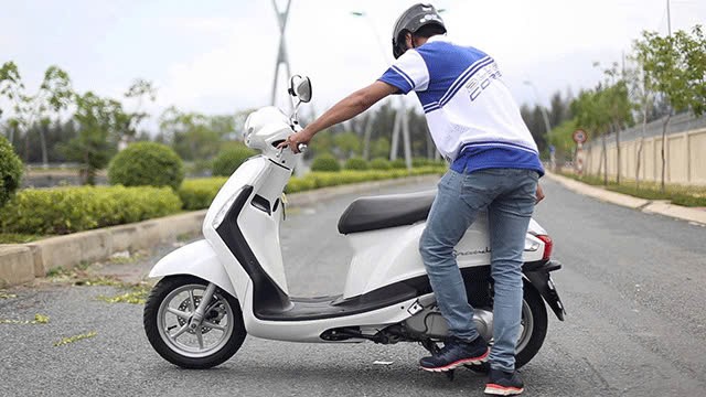 Xe máy đang đi bị hụt ga chết máy, do đâu? Cần bảo dưỡng xe định kỳ tránh tình trạng xe máy đang đi bị hụt ga chết máy.