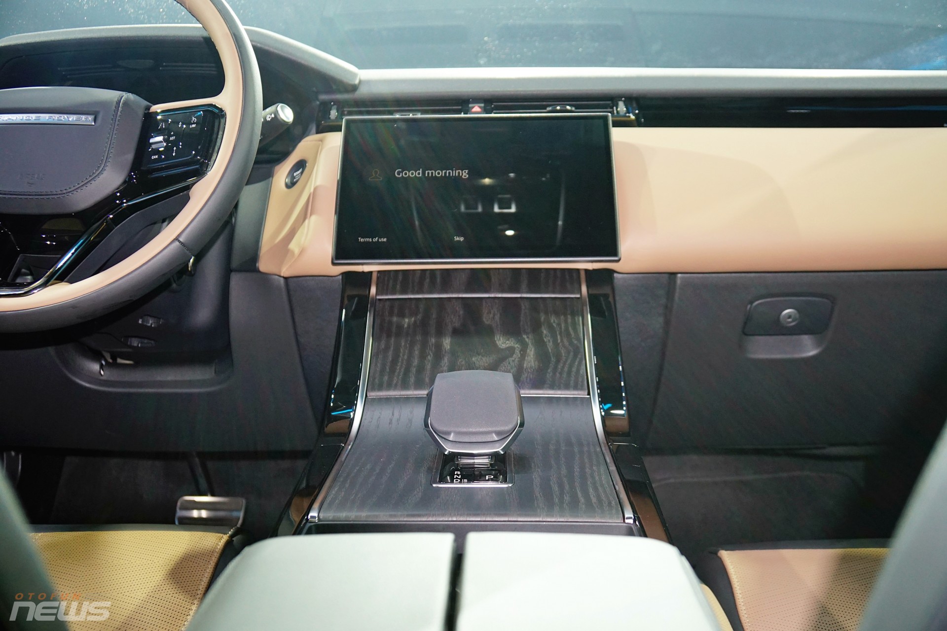 Range Rover Velar 2025 ra mắt Việt Nam với 7 phiên bản Range Rover Velar 2025 ra mắt Việt Nam với 7 phiên bản