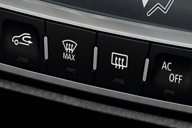 Vị trí nút sấy gương chiếu hậu ở đâu trên ô tô?
