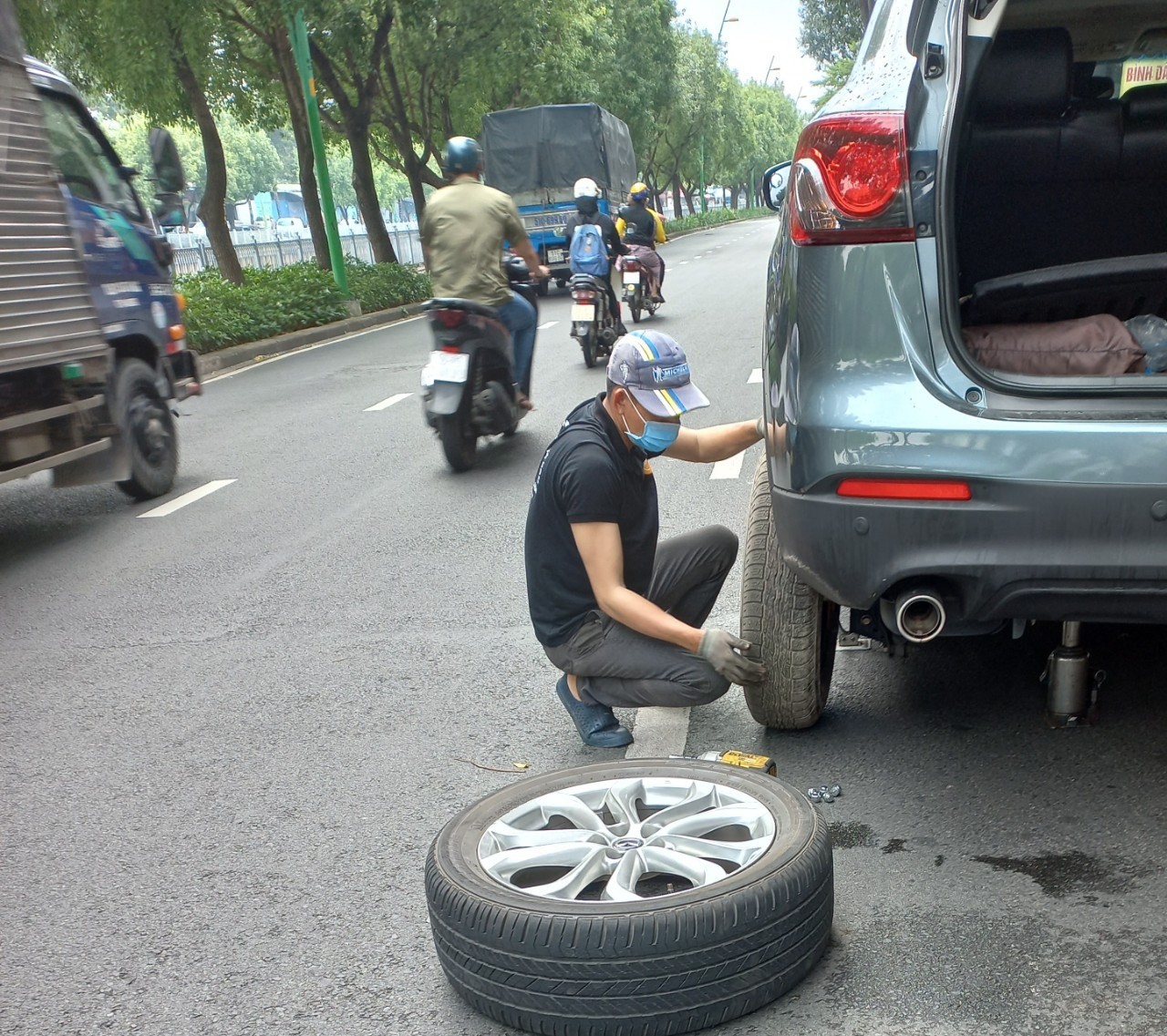 Địa chỉ vá xe ô tô gần đây Địa chỉ vá xe ô tô gần đây, tìm như thế nào?