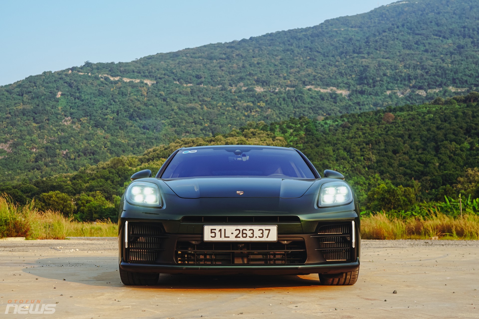 Đánh giá Porsche Panamera 2025: Khi 'êm ái' và 'cảm xúc' hòa hợp Đánh giá Porsche Panamera 2025: Khi 'êm ái' và 'cảm xúc' hòa hợp