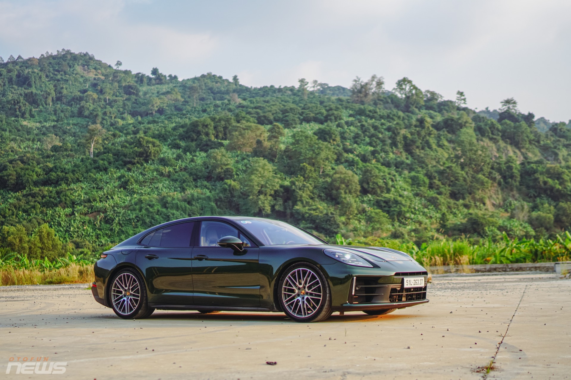 Đánh giá Porsche Panamera 2025: Khi 'êm ái' và 'cảm xúc' hòa hợp Đánh giá Porsche Panamera 2025: Khi 'êm ái' và 'cảm xúc' hòa hợp