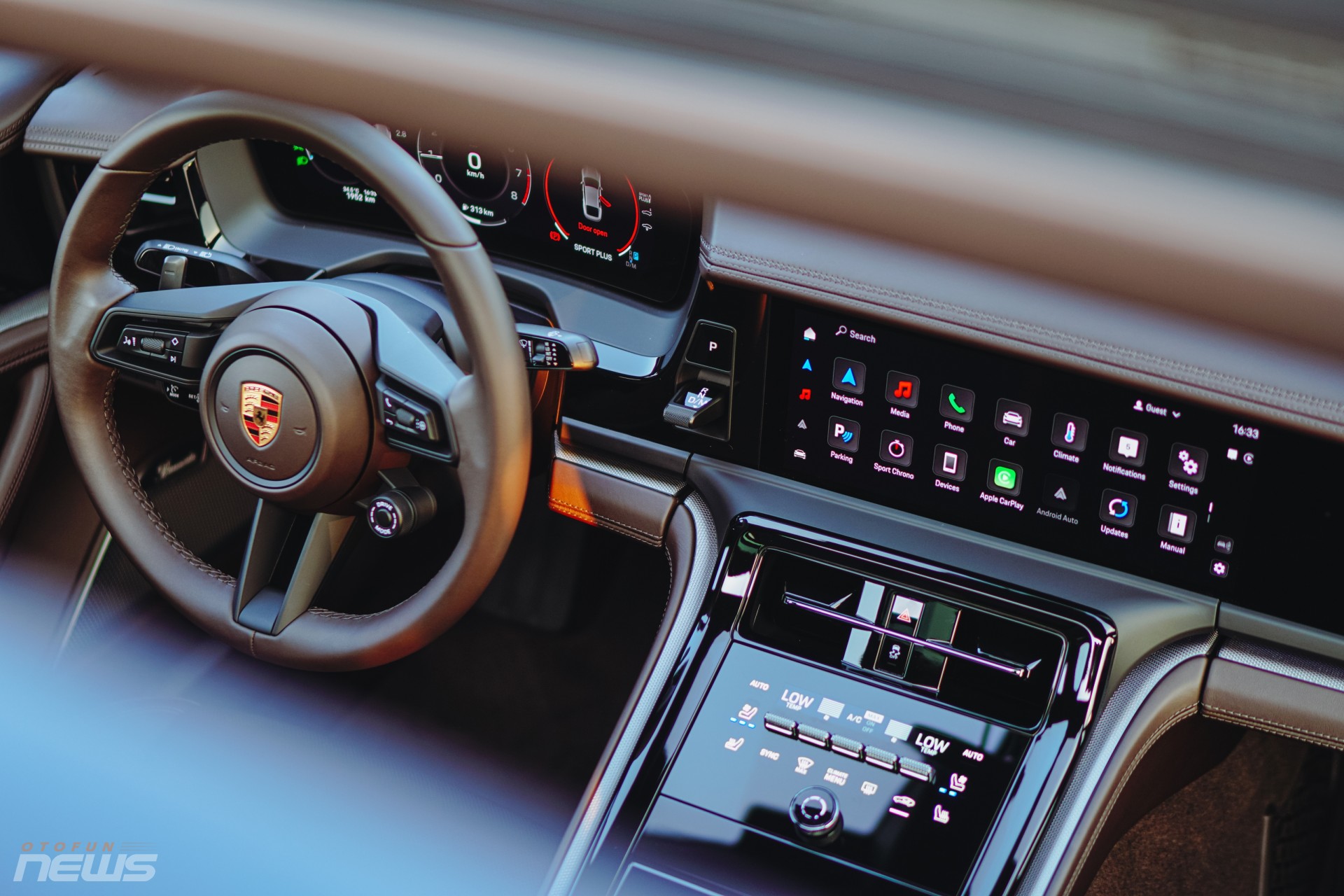Đánh giá Porsche Panamera 2025: Khi 'êm ái' và 'cảm xúc' hòa hợp Đánh giá Porsche Panamera 2025: Khi 'êm ái' và 'cảm xúc' hòa hợp