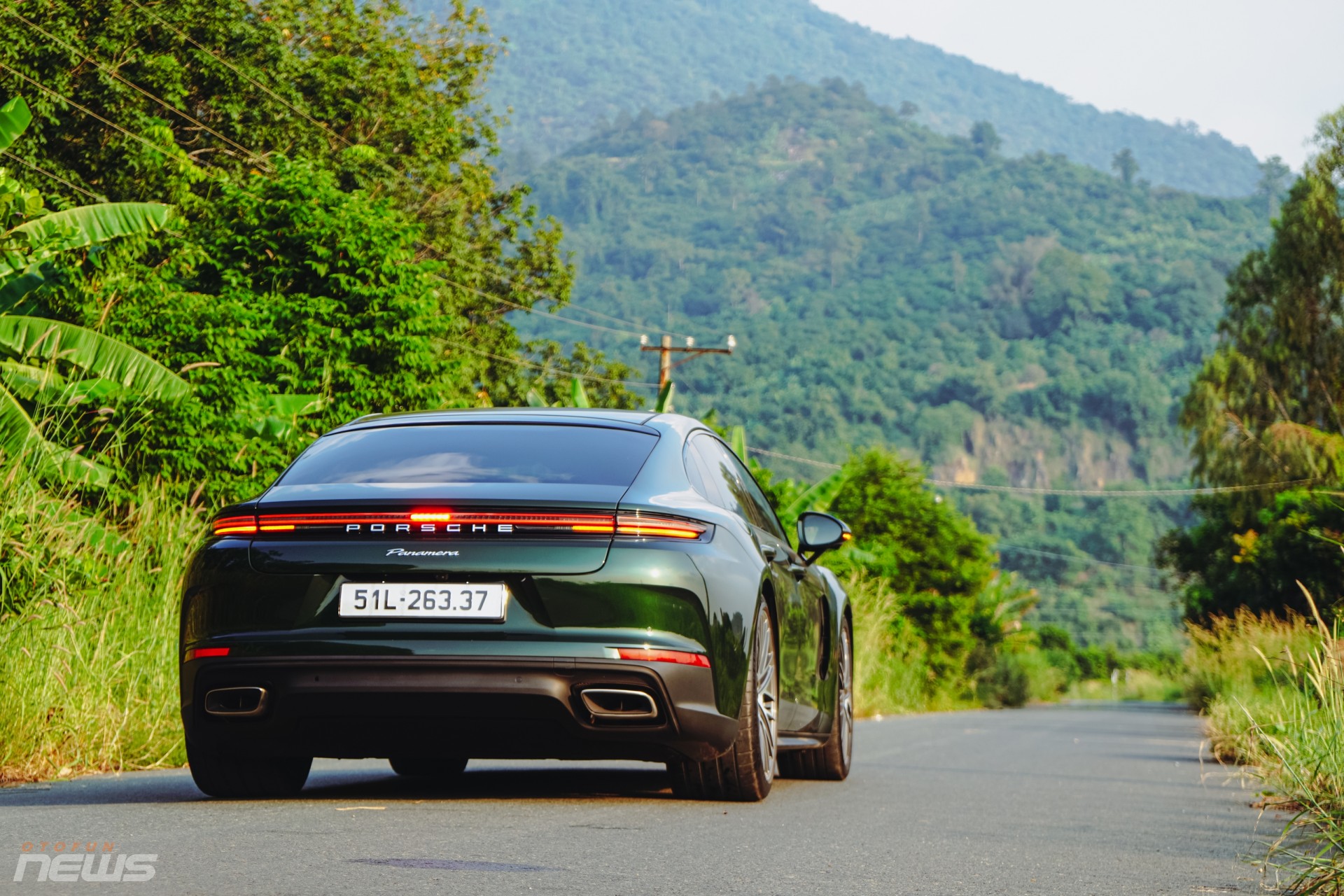 Đánh giá Porsche Panamera 2025: Khi 'êm ái' và 'cảm xúc' hòa hợp Đánh giá Porsche Panamera 2025: Khi 'êm ái' và 'cảm xúc' hòa hợp