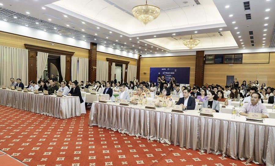Camera phân tích giao thông thông minh được trao giải sáng kiến an toàn Camera phân tích giao thông thông minh được trao giải sáng kiến an toàn