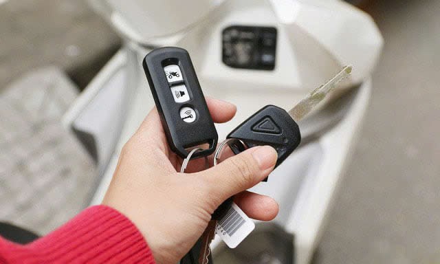 Không có remote xe có chạy được không? Không có remote xe có chạy được không?