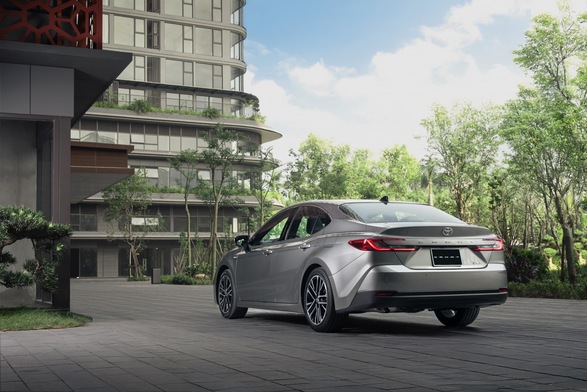 Ba phiên bản Toyota Camry 2024 chênh nhau vài trăm triệu có gì khác nhau? Ba phiên bản Toyota Camry 2024 chênh nhau vài trăm triệu có gì khác nhau?