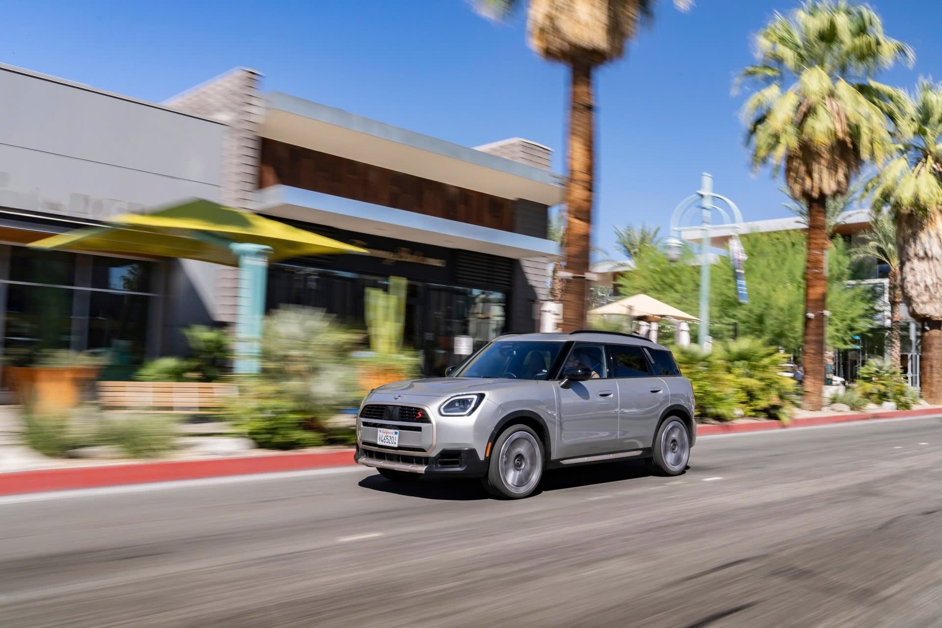 Mini Countryman bản nâng cấp ra mắt tại Việt Nam, giá chưa công bố nhưng dự kiến khoảng 2,2 tỷ Mini Countryman bản nâng cấp ra mắt tại Việt Nam, giá chưa công bố nhưng dự kiến khoảng 2,2 tỷ