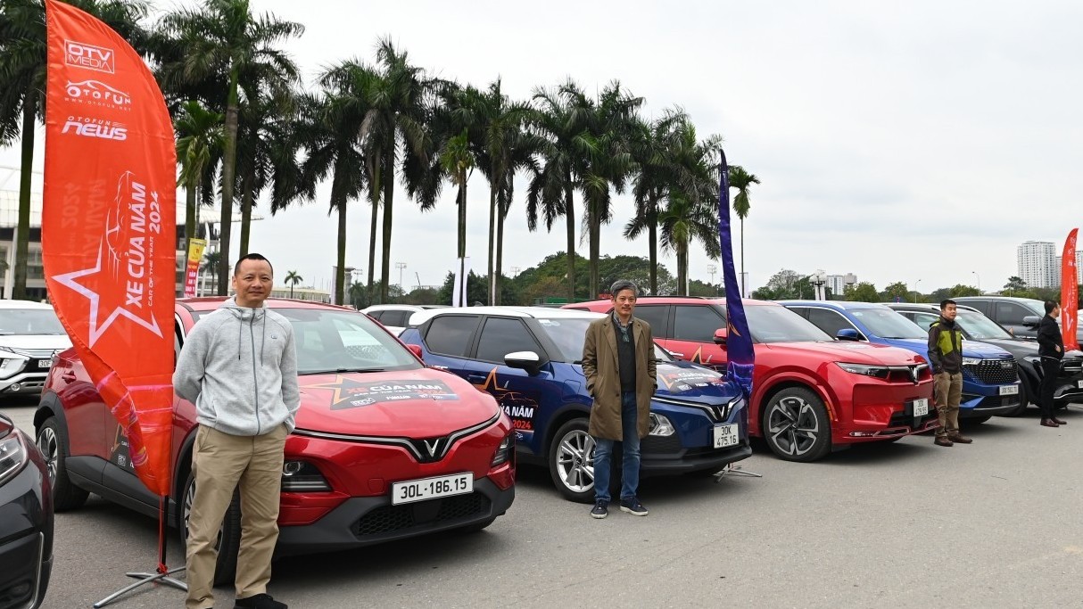 XE CỦA NĂM 2025 tổ chức lái thử 30 mẫu xe cho Hội đồng Giám khảo và người dùng