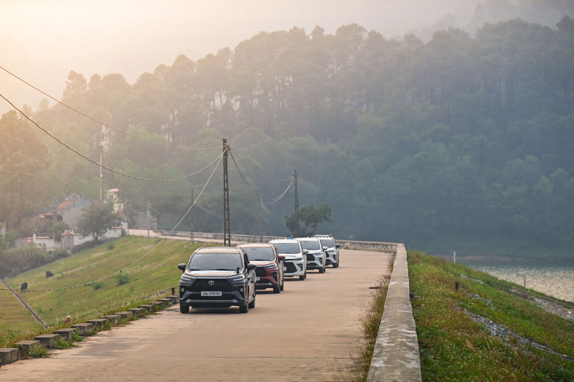 Hai chủ xe Toyota chia sẻ lý do vì sao lựa chọn Veloz Cross và Avanza Premio