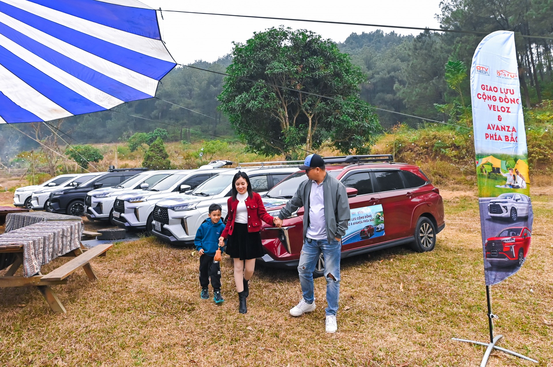 Hai chủ xe Toyota chia sẻ lý do vì sao lựa chọn Veloz Cross và Avanza Premio