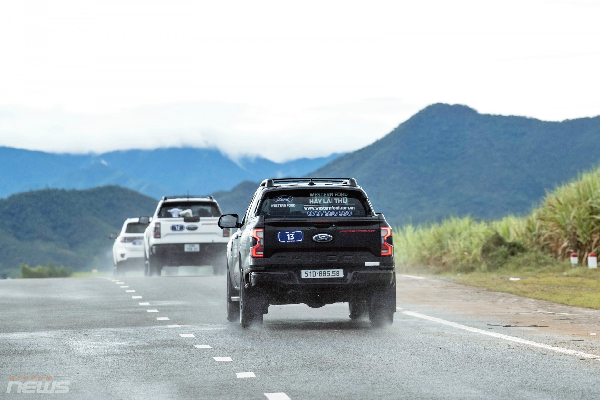 Hành trình “Băng rừng, vượt cát” cùng Ford Ranger Stormtrak Hành trình “Băng rừng, vượt cát” cùng Ford Ranger Stormtrak