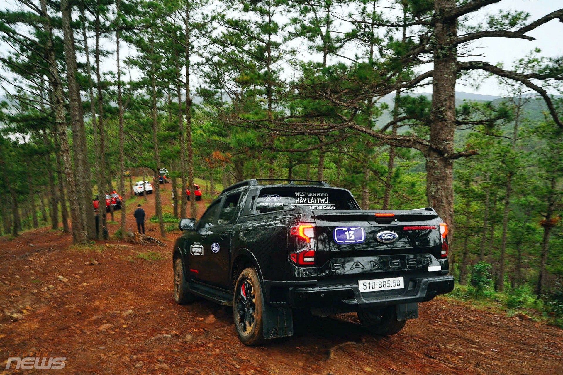 Hành trình “băng rừng, vượt cát” cùng Ford Ranger Stormtrak Hành trình “băng rừng, vượt cát” cùng Ford Ranger Stormtrak