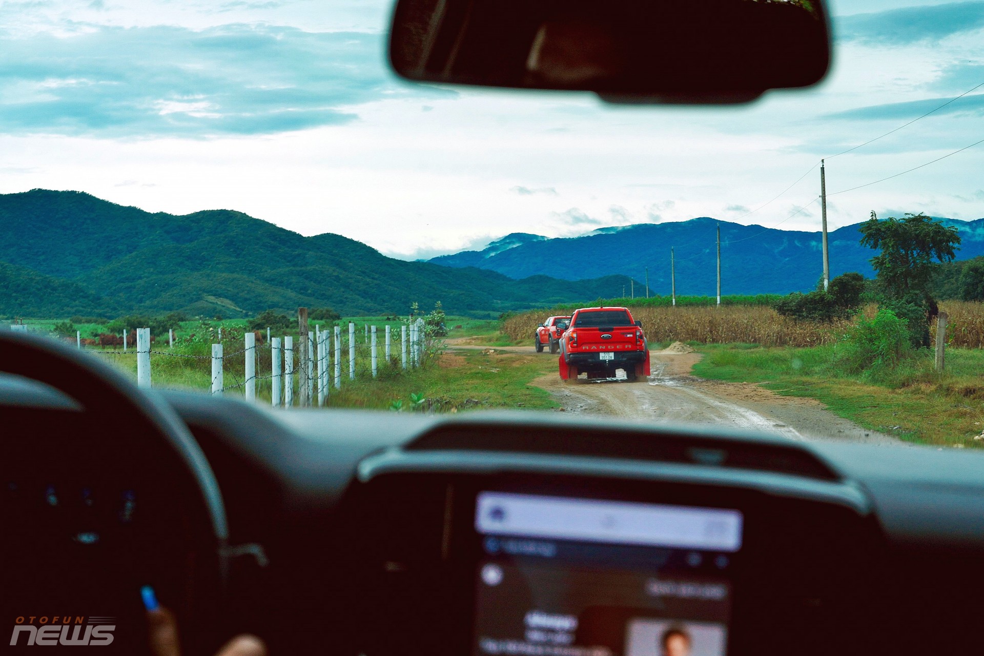 Hành trình “băng rừng, vượt cát” cùng Ford Ranger Stormtrak Hành trình “băng rừng, vượt cát” cùng Ford Ranger Stormtrak