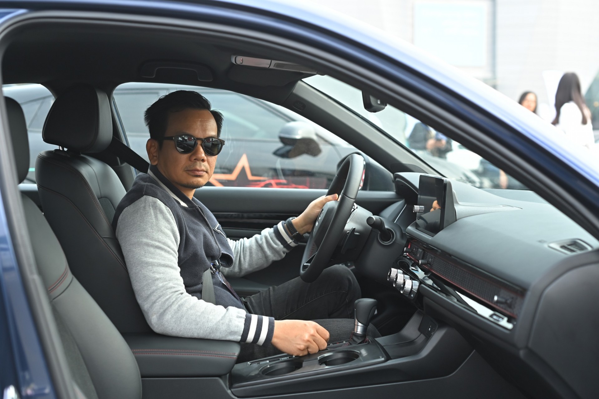 Giám khảo XE CỦA NĂM 2025 đánh giá nhanh hộp số e-CVT trên Honda Civic e:HEV RS Ông Hưng không đánh giá cao ngôn ngữ thiết kế của các mẫu xe Honda