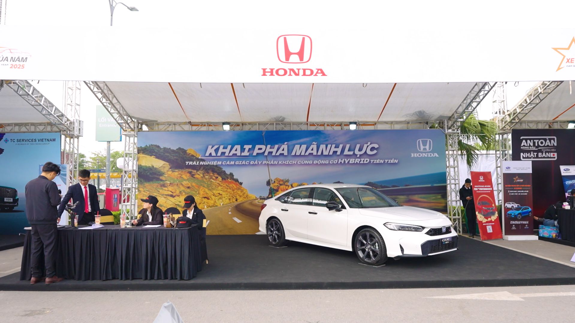 Giám khảo Xe Của Năm 2025 đánh giá Honda Civic e:HEV RS: Sự hoàn hảo từ thiết kế đến hiệu suất Giám khảo Xe Của Năm 2025 đánh giá Honda Civic e:HEV RS: Sự hoàn hảo từ thiết kế đến hiệu suất