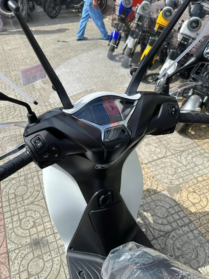 Honda SH150i 2025 bản đặc biệt, giá hơn 200 triệu đồng về Việt Nam Honda SH150i 2025 bản đặc biệt, giá hơn 200 triệu đồng về Việt Nam