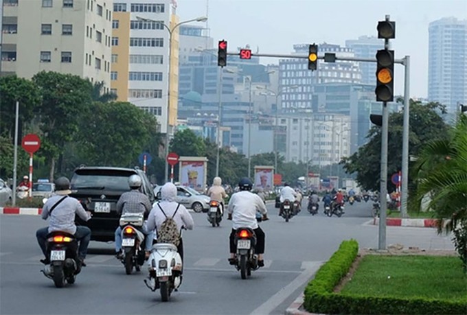 Vì sao không nên phạt khi vượt đèn vàng? Vì sao không nên phạt khi vượt đèn vàng?