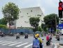 Tiếp tục điều khiển xe di chuyển khi đèn xanh còn 1 giây có sao không?