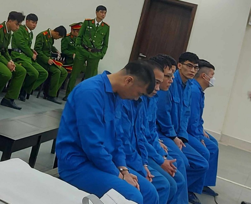 Vụ 7 nhân viên VinFast trộm phế liệu nhà máy đã xét xử với mức án ra sao Vụ 7 nhân viên VinFast trộm phế liệu nhà máy đã xét xử với mức án ra sao