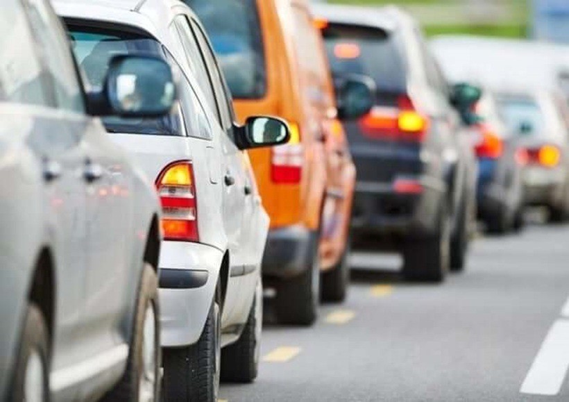 Ô tô – xe máy chuyển hướng, không có tín hiệu báo hướng rẽ thì bị phạt bao nhiêu tiền? Ô tô – xe máy chuyển hướng, không có tín hiệu báo hướng rẽ thì bị phạt bao nhiêu tiền?