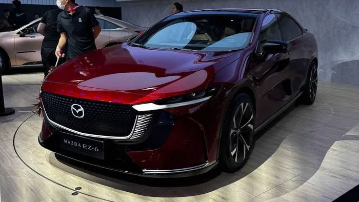 Mazda đổi logo sau 28 năm Mazda đổi logo sau 28 năm