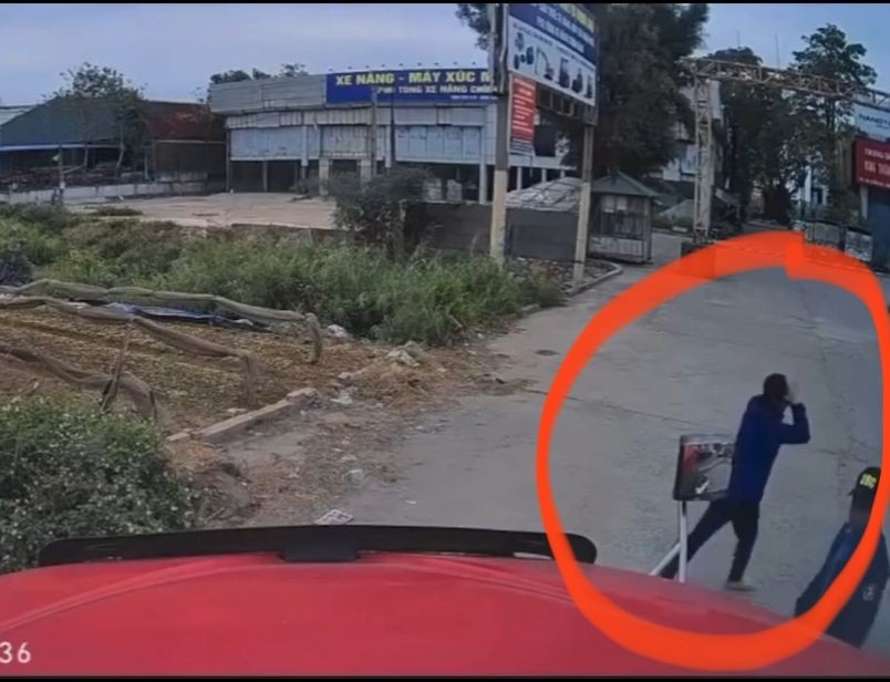Tài xế xe công đúng, sai ra sao trong vụ tai nạn va chạm với xe máy trên Quốc lộ 5 Tài xế xe công đúng, sai ra sao trong vụ tai nạn va chạm với xe máy trên Quốc lộ 5