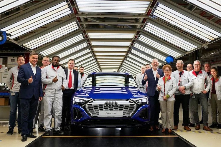 Audi Q8 e-tron ngừng sản xuất vào cuối tháng 2/2025 Audi Q8 e-tron ngừng sản xuất vào cuối tháng 2/2025