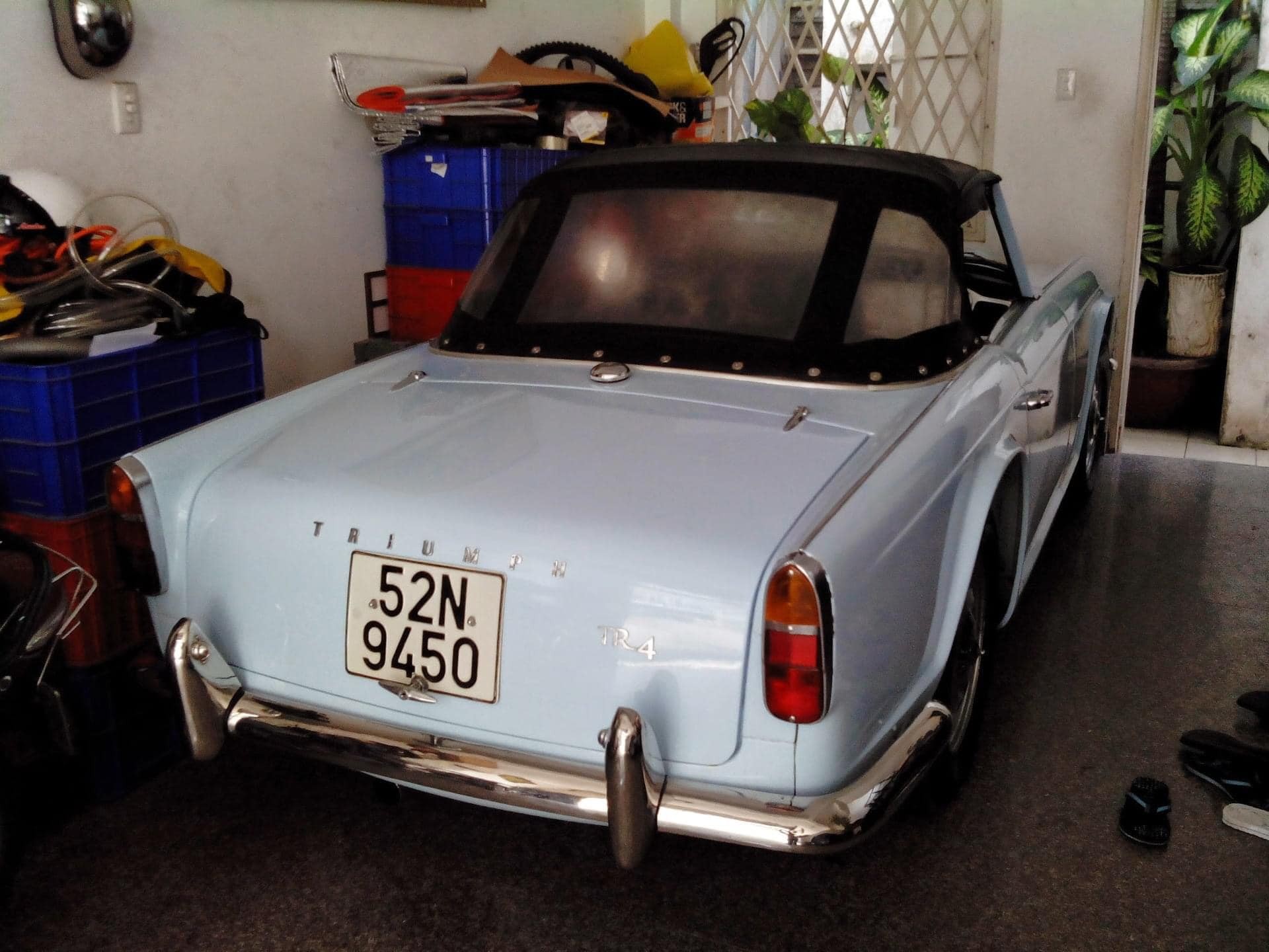 Triumph TR4: Một hành trình đầy kỷ niệm và đam mê Triumph TR4: Một hành trình đầy kỷ niệm và đam mê