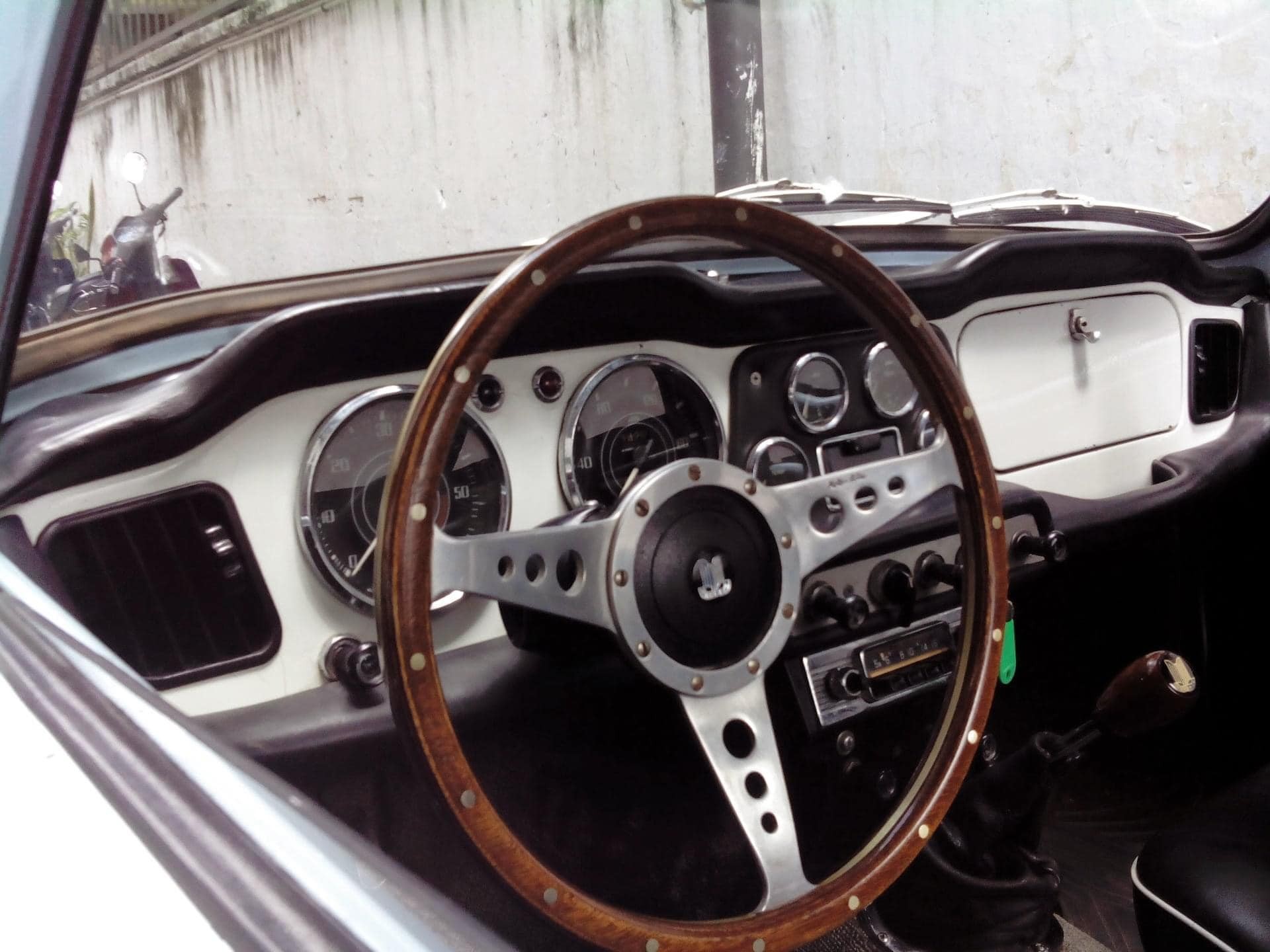 Triumph TR4: Một hành trình đầy kỷ niệm và đam mê Triumph TR4: Một hành trình đầy kỷ niệm và đam mê