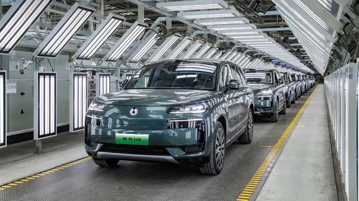 Thêm mẫu xe đắt tiền của BYD sắp ra mắt tại Việt Nam là Denza N9 Thêm mẫu xe đắt tiền của BYD sắp ra mắt tại Việt Nam là Denza N9