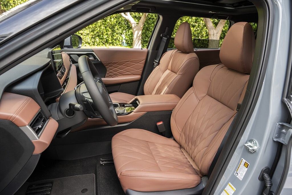 Mitsubishi Outlander 2025: Sự lột xác của dòng SUV Nhật Bản Mitsubishi Outlander 2025: Sự lột xác của dòng SUV Nhật Bản